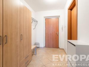 Pronájem bytu 1+kk, Praha - Hloubětín, Nehvizdská, 47 m2