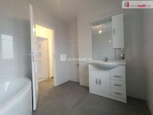 Pronájem bytu 2+1, Karlovy Vary - Doubí, Lesní, 58 m2