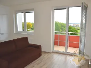 Pronájem bytu 1+kk, Praha - Kyje, Sicherova, 38 m2