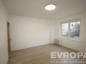 Pronájem bytu 2+kk, Praha - Žižkov, Biskupcova, 38 m2