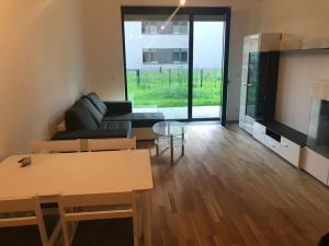 Pronájem bytu 2+kk, Praha - Holešovice, Argentinská, 52 m2