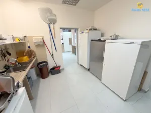 Pronájem restaurace, Praha - Uhříněves, Přátelství, 66 m2