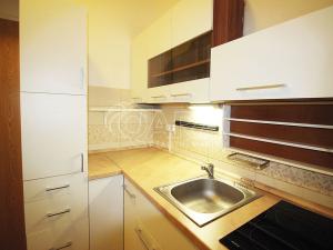 Prodej bytu 2+kk, Praha - Dejvice, Kafkova, 49 m2