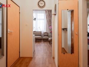 Pronájem bytu 2+kk, Karlovy Vary, Koptova, 37 m2