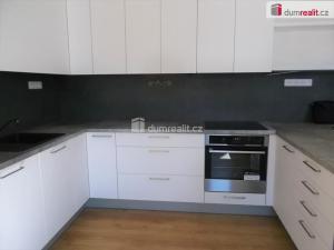 Pronájem bytu 3+kk, Praha - Střížkov, Makedonská, 93 m2