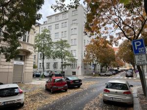 Pronájem bytu 2+kk, Praha - Vinohrady, U Kanálky, 60 m2