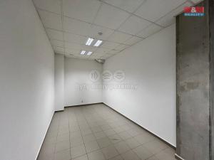 Pronájem kanceláře, Nupaky, Komerční, 400 m2