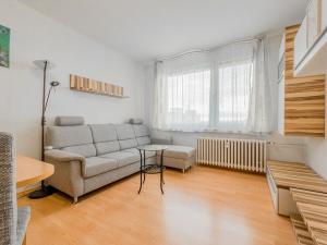 Prodej bytu 2+kk, Praha - Libuš, Na domovině, 38 m2