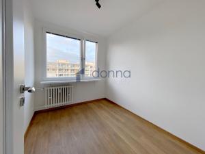 Pronájem bytu 4+kk, Praha - Prosek, Mimoňská, 90 m2