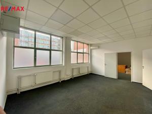 Pronájem kanceláře, Zlín, Vavrečkova, 50 m2