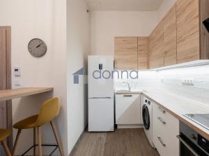 Pronájem bytu 2+kk, Praha - Holešovice, Plynární, 48 m2