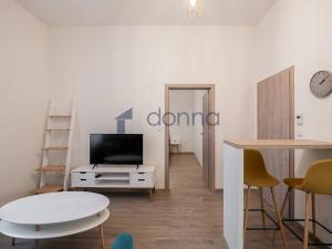 Pronájem bytu 2+kk, Praha - Holešovice, Plynární, 48 m2