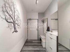 Pronájem bytu 2+kk, Ostrava, Jantarová, 70 m2