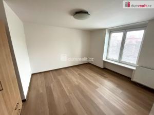 Pronájem bytu 2+1, Uherské Hradiště, Mánesova, 59 m2