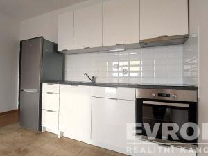 Pronájem bytu 1+kk, Praha - Písnice, Švihovská, 37 m2