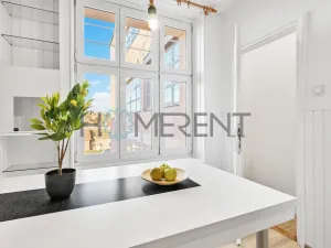 Prodej bytu 3+1, Liberec - Liberec III-Jeřáb, nám. Soukenné, 126 m2