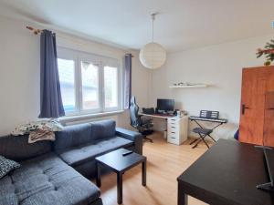 Pronájem bytu 2+kk, Praha - Strašnice, Krupská, 46 m2