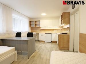 Pronájem bytu 1+kk, Brno - Pisárky, Hroznová, 28 m2