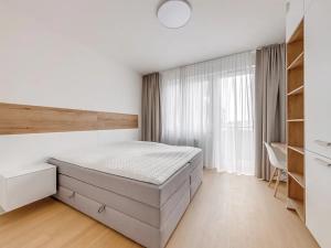 Pronájem bytu 3+kk, Praha - Vysočany, Hindlova, 82 m2