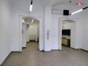 Pronájem obchodního prostoru, Strakonice - Strakonice I, Palackého náměstí, 77 m2