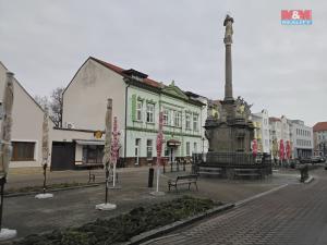 Pronájem obchodního prostoru, Strakonice - Strakonice I, Palackého náměstí, 77 m2