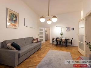 Prodej bytu 2+kk, Praha - Staré Město, Valentinská, 48 m2