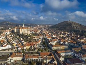 Prodej atypického bytu, Mikulov, Komenského, 200 m2