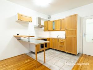 Pronájem bytu 1+kk, Praha - Letňany, Kostomlatská, 49 m2