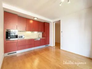 Pronájem bytu 1+kk, Praha - Vysočany, Paříkova, 27 m2