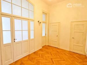 Pronájem bytu 3+1, Praha - Vinohrady, Balbínova, 95 m2