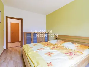 Pronájem bytu 2+kk, Praha - Strašnice, Saratovská, 56 m2