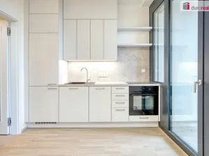 Pronájem bytu 1+kk, Praha - Smíchov, U Lihovaru, 29 m2