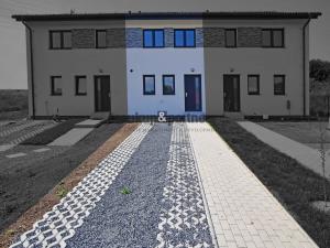 Prodej bytu 3+kk, Vodochody - Hoštice, Klíčanská, 73 m2