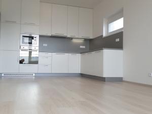 Pronájem bytu 2+kk, Praha - Dolní Měcholupy, Kryšpínova, 60 m2