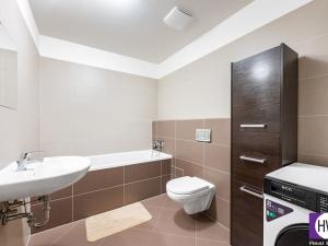 Prodej bytu 2+kk, Praha - Letňany, Hlučkova, 61 m2
