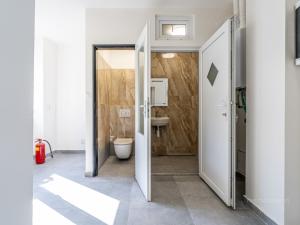 Pronájem obchodního prostoru, Brno - Husovice, Dukelská třída, 50 m2