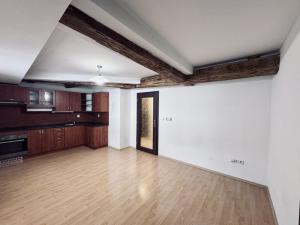 Pronájem bytu 2+kk, Chrudim - Chrudim I, Resselovo náměstí, 42 m2