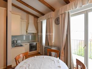 Pronájem bytu 1+kk, Praha - Vinohrady, Italská, 41 m2