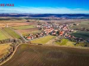 Prodej pozemku pro bydlení, Hostomice, 9099 m2