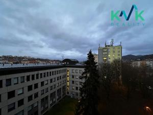 Prodej bytu 2+1, Karlovy Vary, Krymská, 52 m2