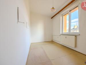 Prodej bytu 3+1, Opava, Vojanova, 63 m2