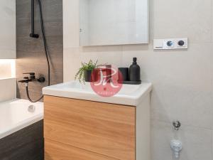 Prodej bytu 3+kk, Ostrava, Podroužkova, 70 m2