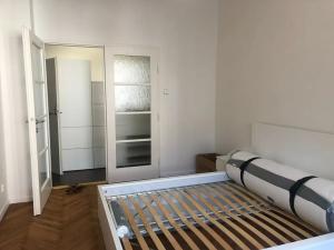 Pronájem bytu 2+kk, Praha - Holešovice, Veletržní, 55 m2