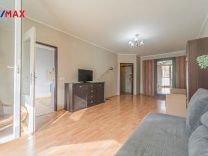 Pronájem bytu 1+1, Praha - Černý Most, Trytova, 47 m2