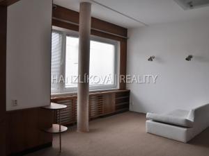 Pronájem bytu 4+kk, Hluboká nad Vltavou, nám. Čsl. armády, 110 m2