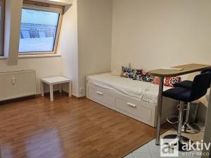 Pronájem bytu 1+kk, Praha - Kyje, Pelušková, 26 m2