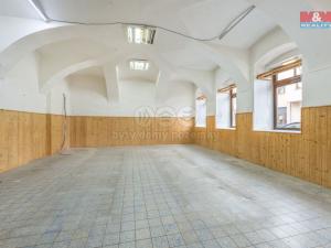 Pronájem obchodního prostoru, Slaný, Třebízského, 200 m2