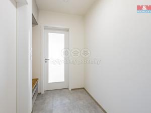 Prodej bytu 1+kk, Milovice - Mladá, Armádní, 28 m2