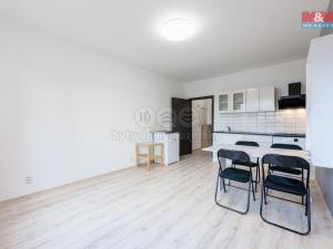 Prodej bytu 1+kk, Karlovy Vary - Rybáře, U Koupaliště, 24 m2