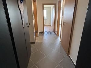 Pronájem bytu 2+kk, Praha - Vysočany, Čakovická, 63 m2